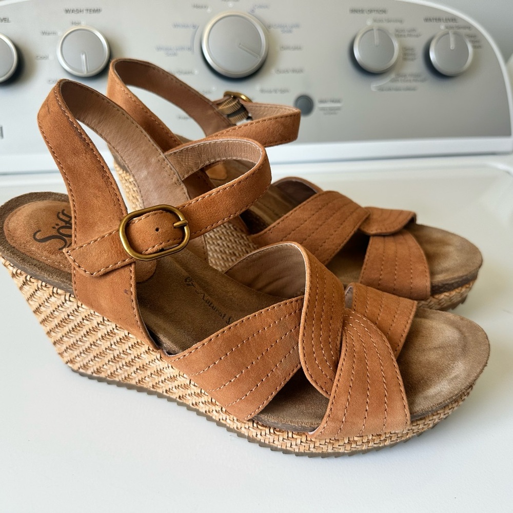 Women’s Sofft Wedge Platform Sandal, Pecan Brown, Size 9.5